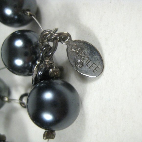 Carolee Imitation Gray Pearl Beaded Necklace 17 inch Silvertone Floating Station - Picture 3 of 8